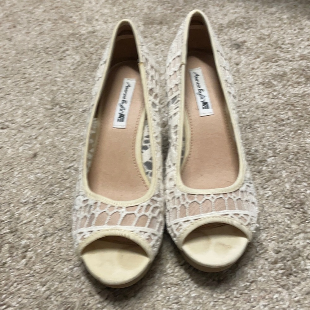 America Eagle White Wedge Heel